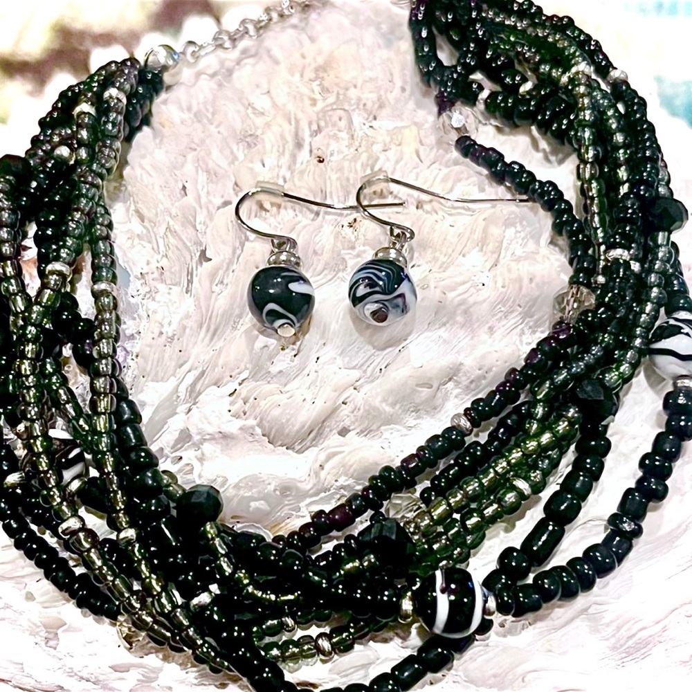 Multi-Stranded Black & White Set - image 6